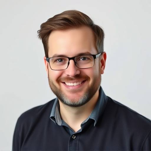 Headshot of Robert Jones, UI/UX Designer at Aurora Design Studio.
